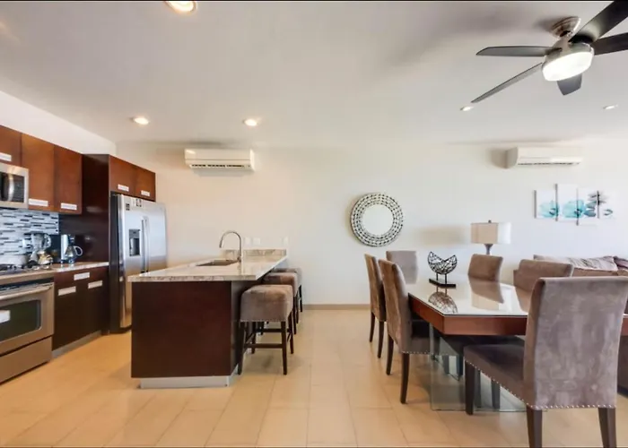 Ocean View, 2 Infinity Pools, Pedregal, Walkable