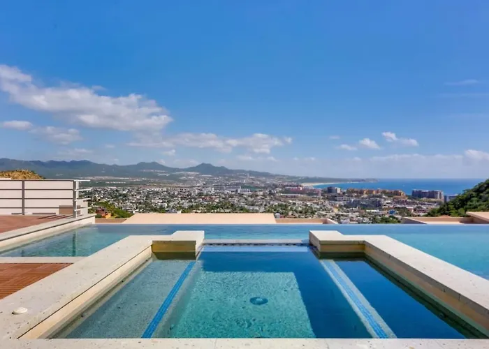 Сasa de vacaciones Ocean View, 2 Infinity Pools, Pedregal, Walkable