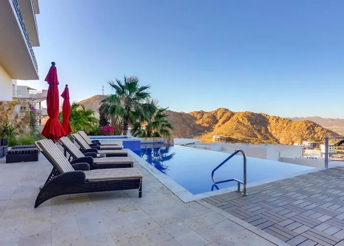 Ocean View, 2 Infinity Pools, Pedregal, Walkable