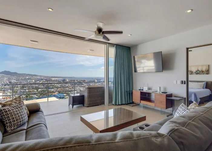 Сasa de vacaciones Ocean View, 2 Infinity Pools, Pedregal, Walkable *